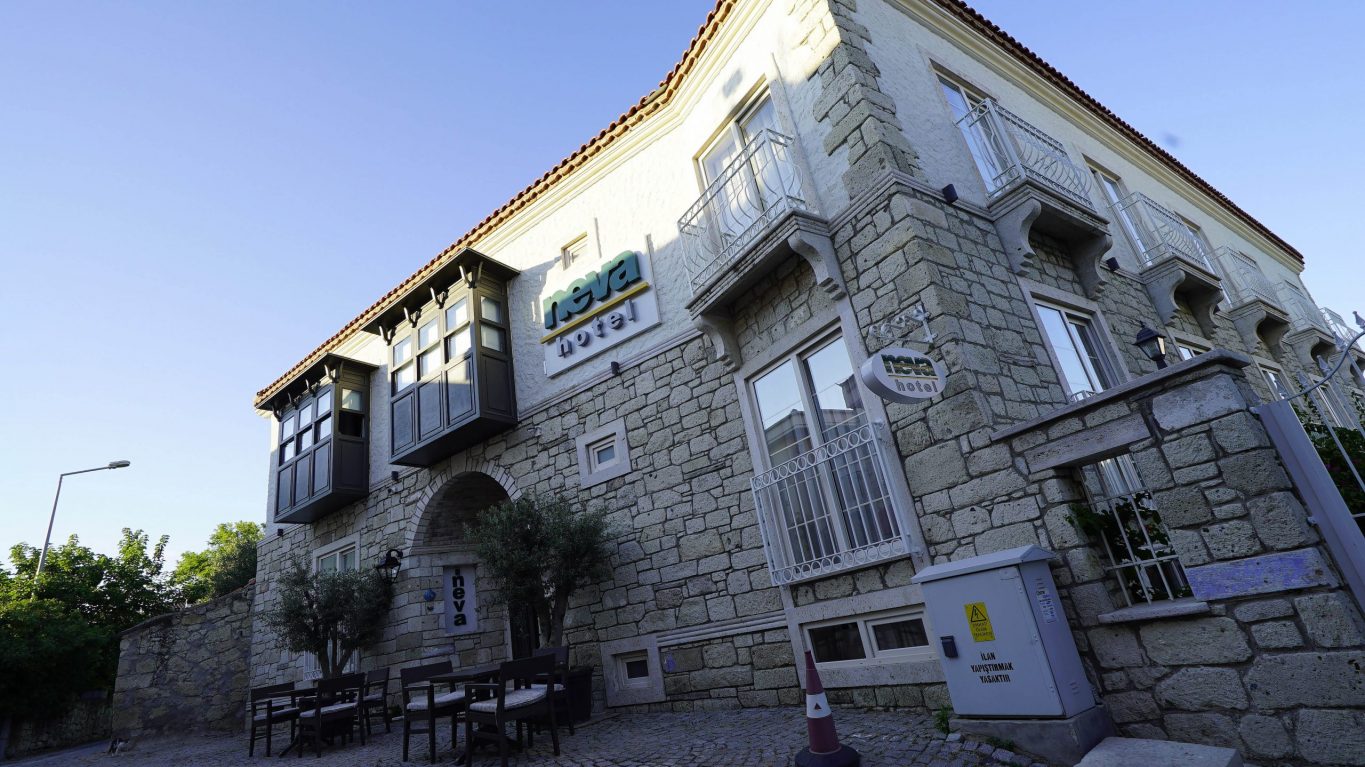 ALAÇATI OTEL